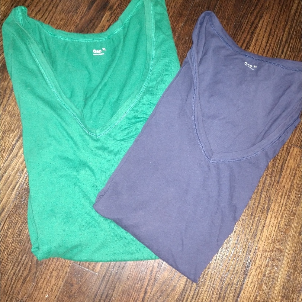 Lot of v-necks